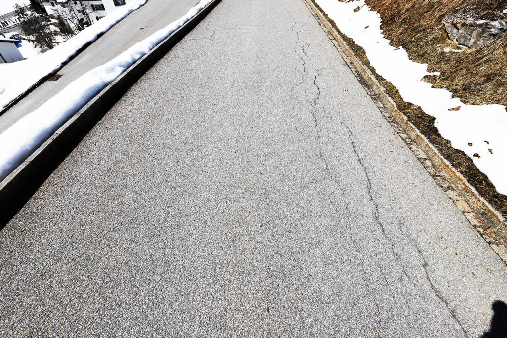 Flims GR, Erweiterung Alters- und Pflegeheim Plaids, Rissprotokoll, HMQ AG